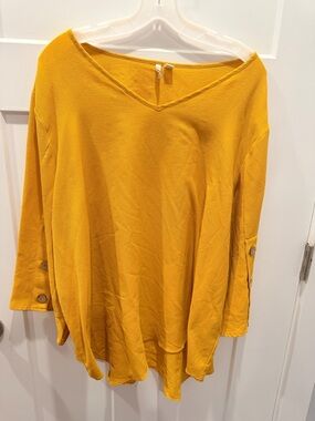 Mustard Yellow Tunic Top Womens 2X 22/24W Textured V Neck Flowy Plus Size